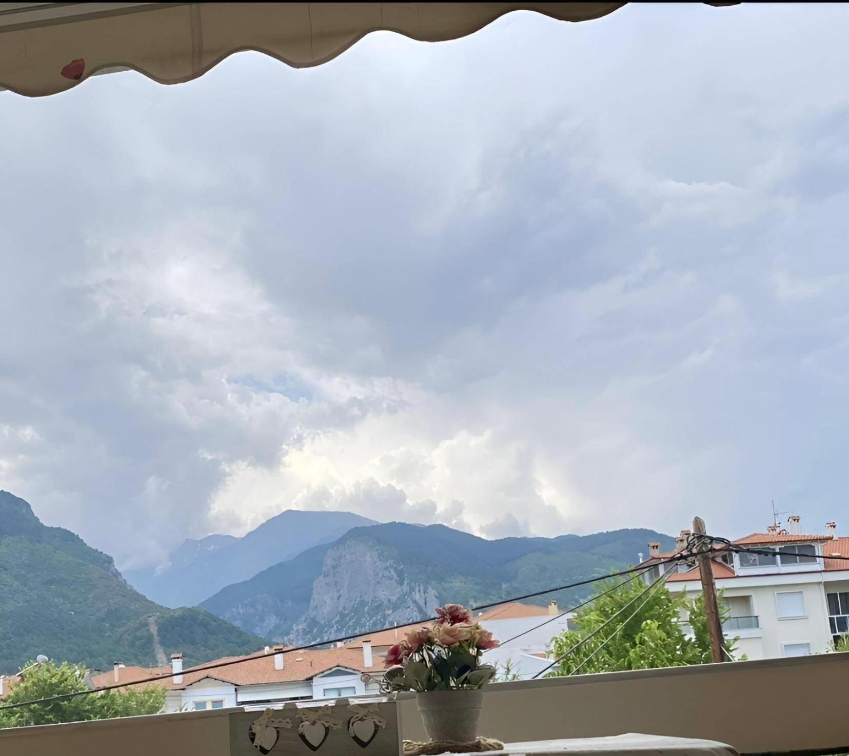 Appartamento Στη Γοητεία Του Ολύμπου Litóchoron Esterno foto